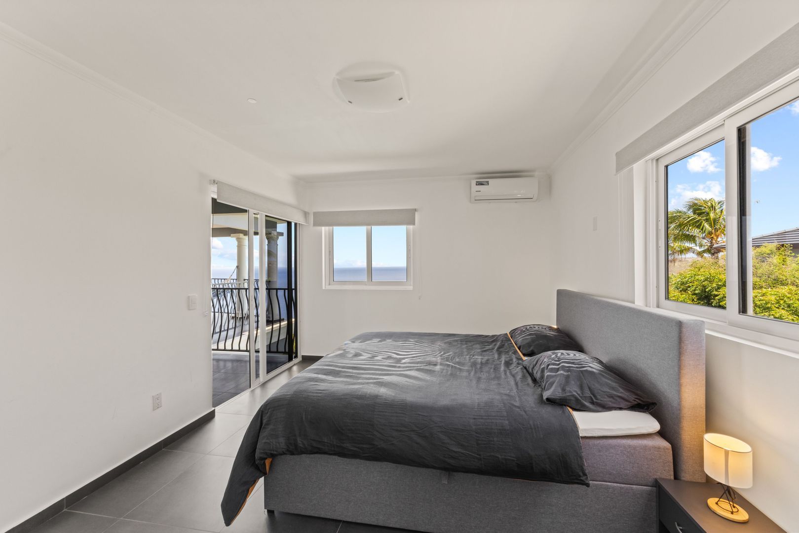 Cas Abou 75, Cas Abou foto-30