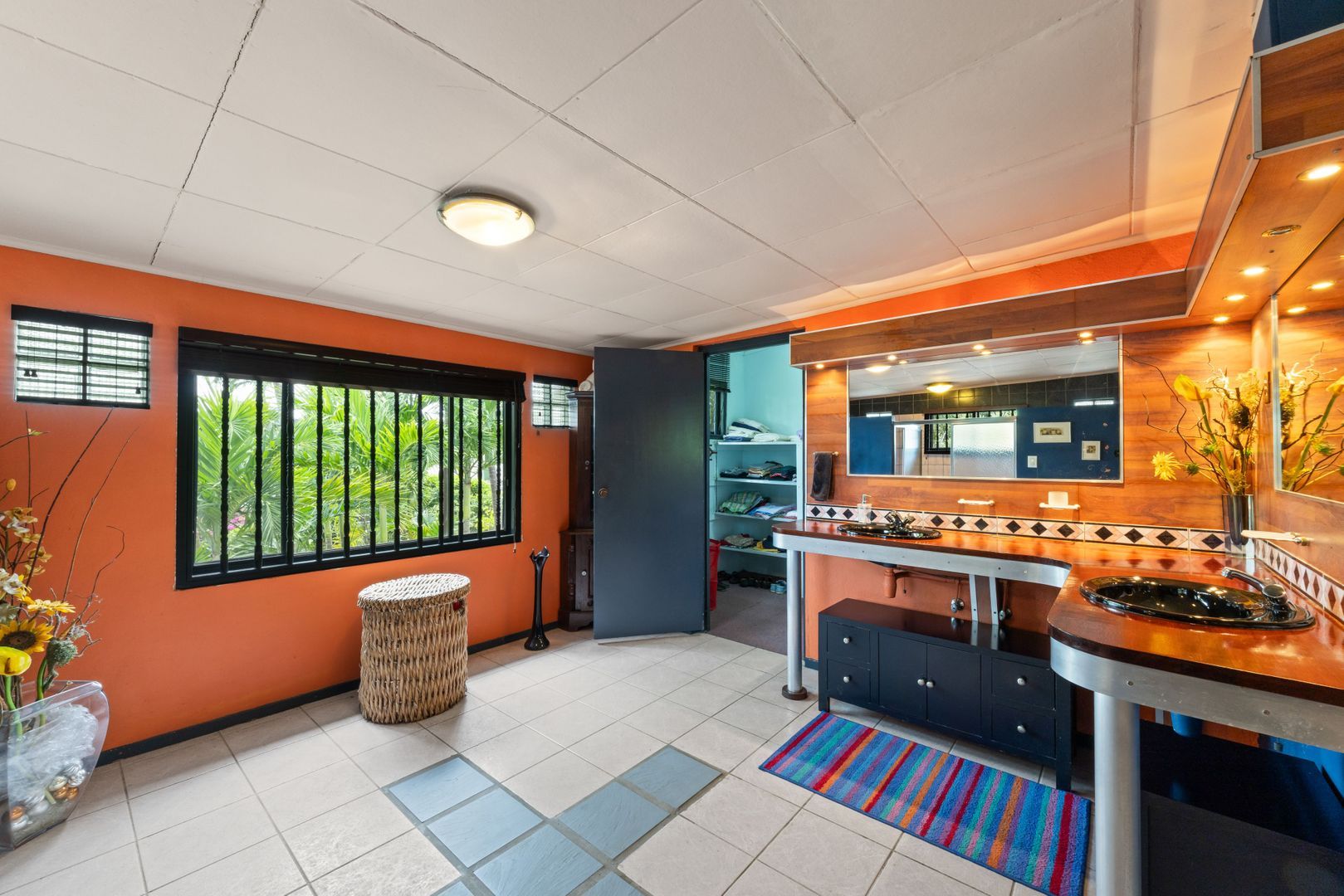 Kaya Rooi Catootje, Rooi Catootje foto-12