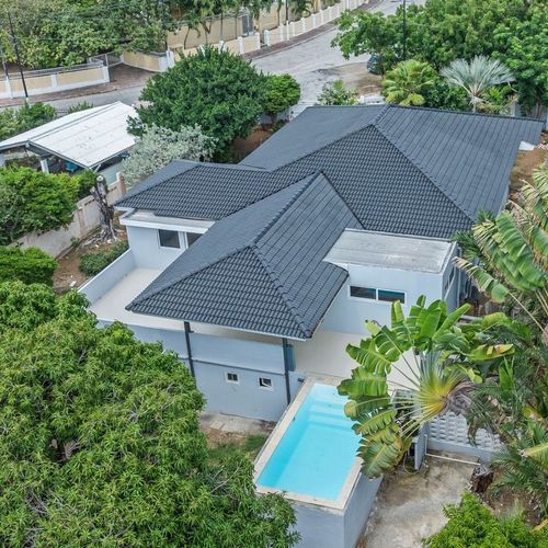 Trompetbloemweg 4 A, Curacao foto-1