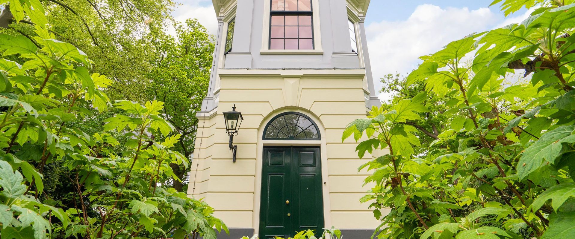 DE LUXE VAN LANGZAAM