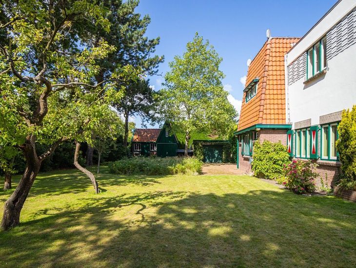 LEREN KIJKEN NAAR ARCHITECTUUR #6: WAAROM ZOVEEL OUDE KOZIJNEN GROEN ZIJN