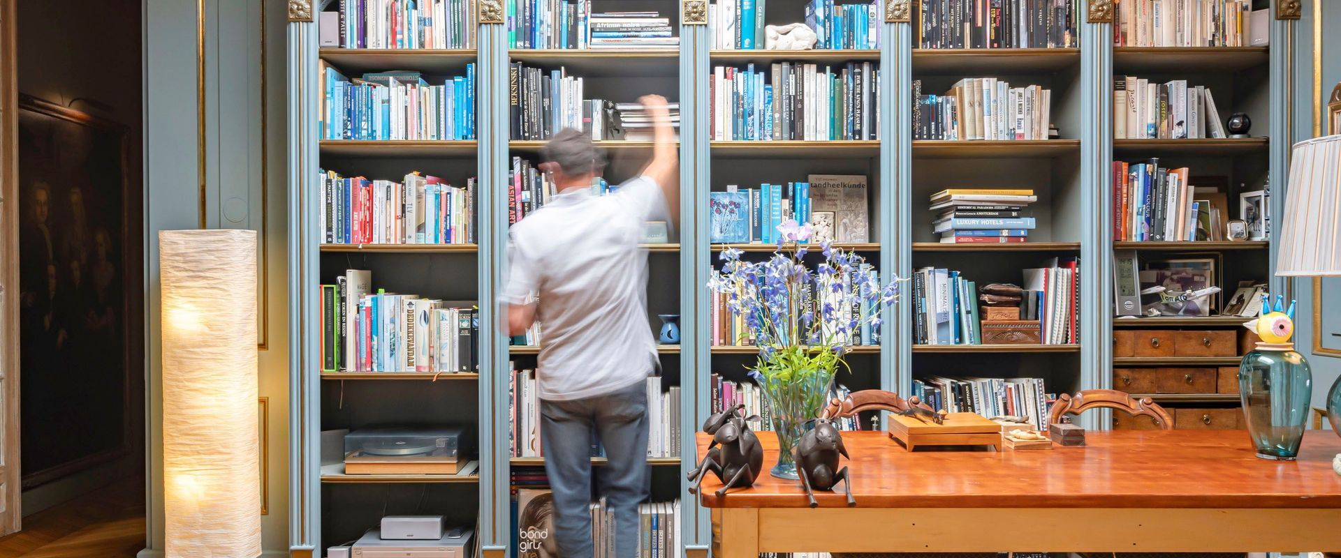LEREN KIJKEN NAAR ARCHITECTUUR #60: BOEKEN. WAAROM EEN BOEKENKAST MEER VERTELT DAN JE DENKT