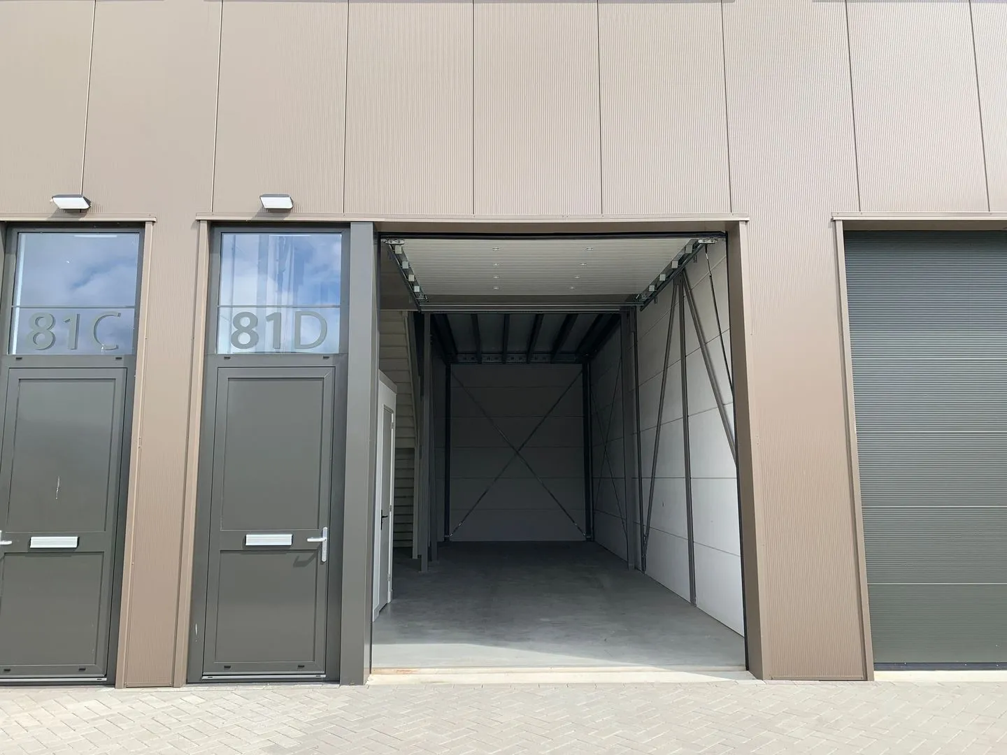 Het Spoorkwartier verwelkomt nieuwe koper aan de Luzernestraat