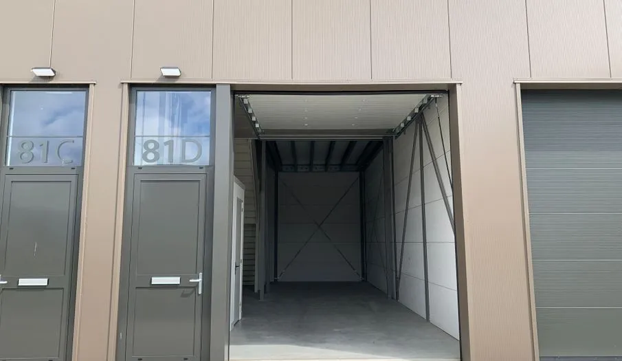 Het Spoorkwartier verwelkomt nieuwe koper aan de Luzernestraat