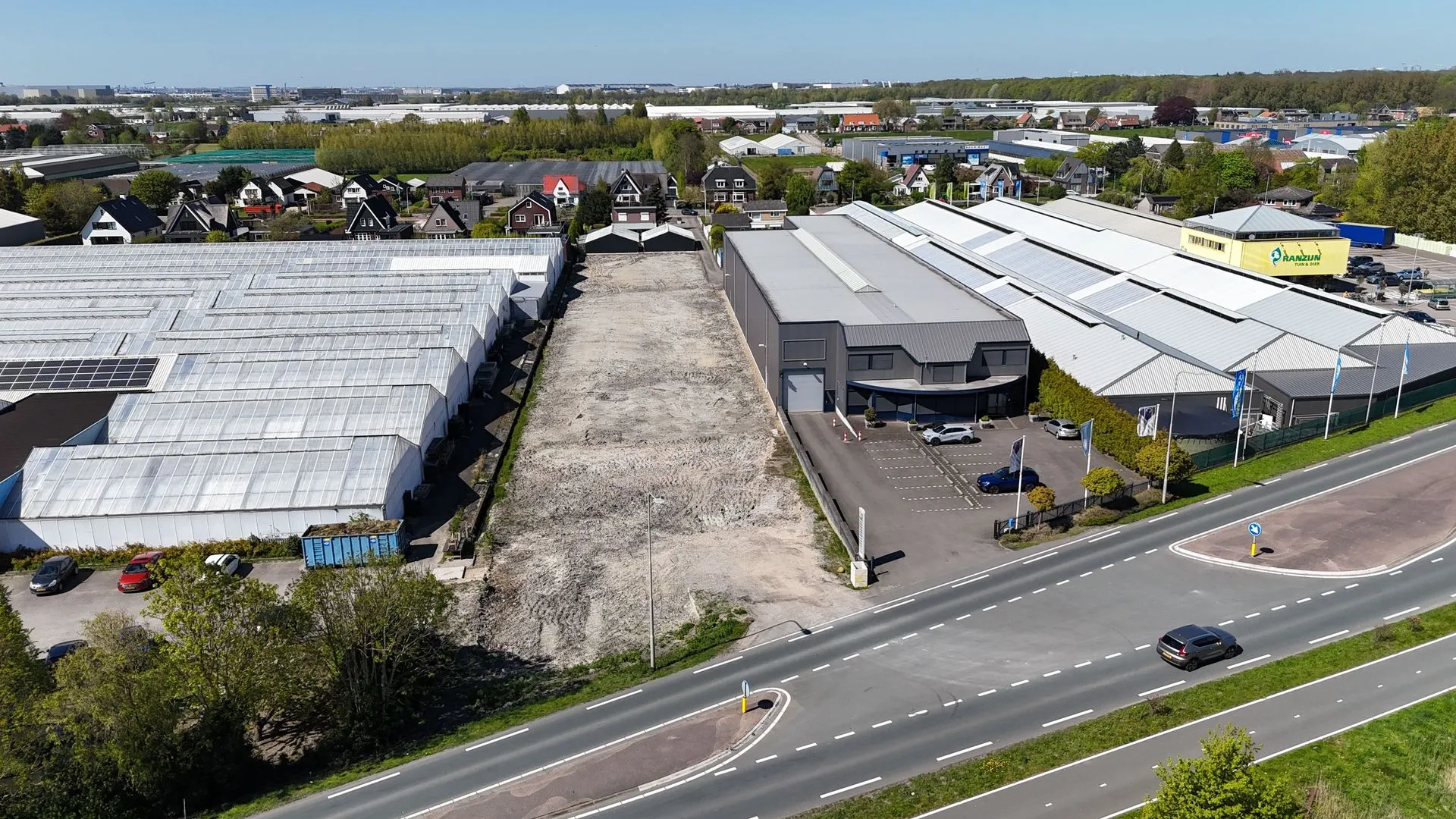 Ontwikkelkavel van 3.900 m² verkocht in Aalsmeer