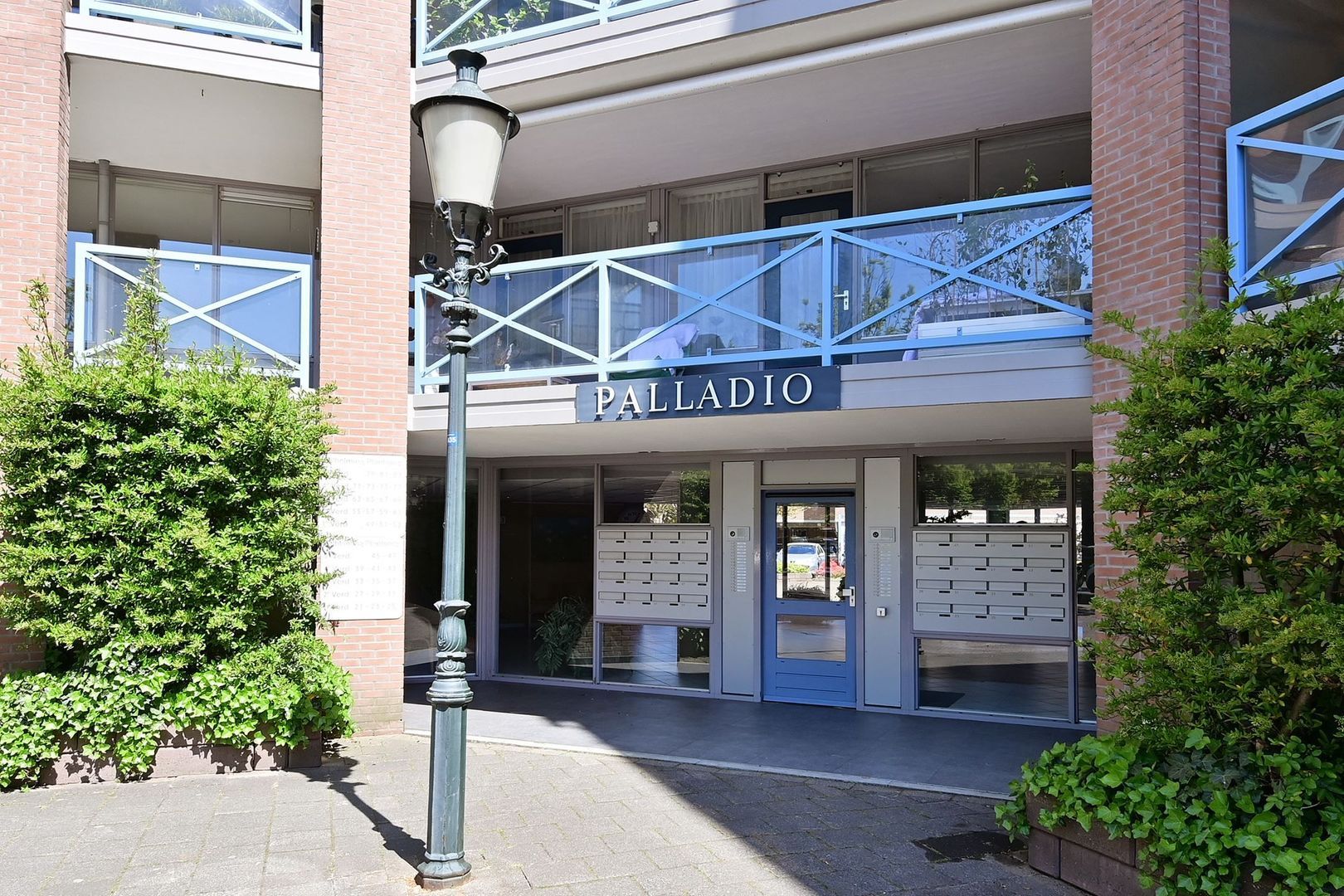 Wilhelminaplantsoen 83, Bussum foto-1