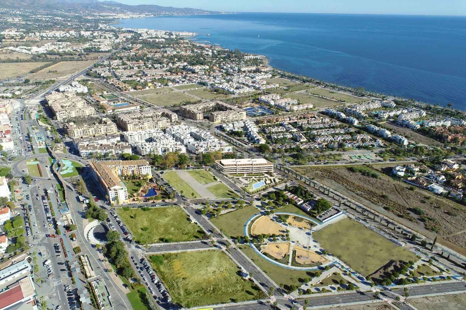 Apartments in Nueva Alcántara, Marbella foto-1