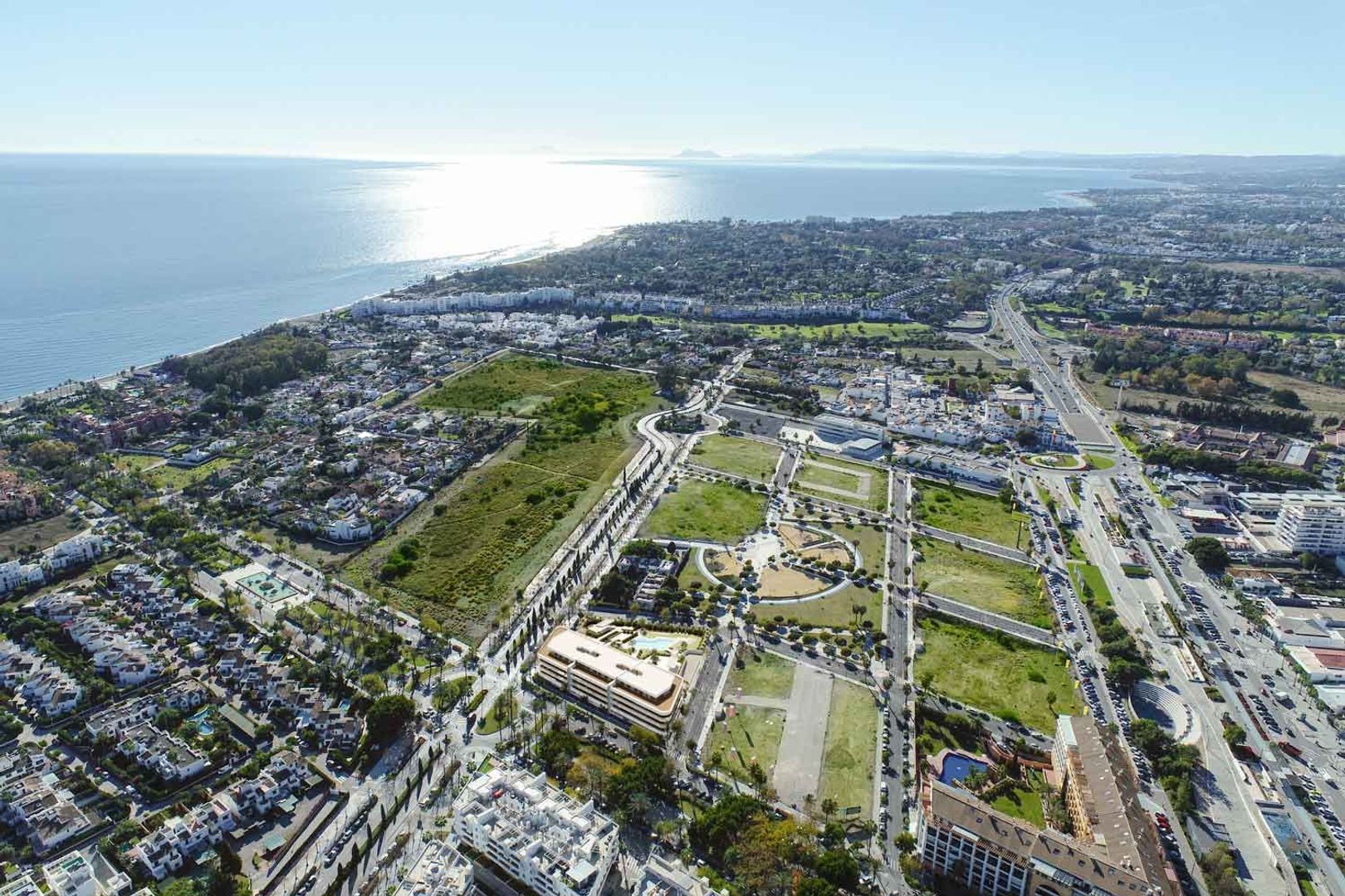 Apartments in Nueva Alcántara, Marbella foto-21