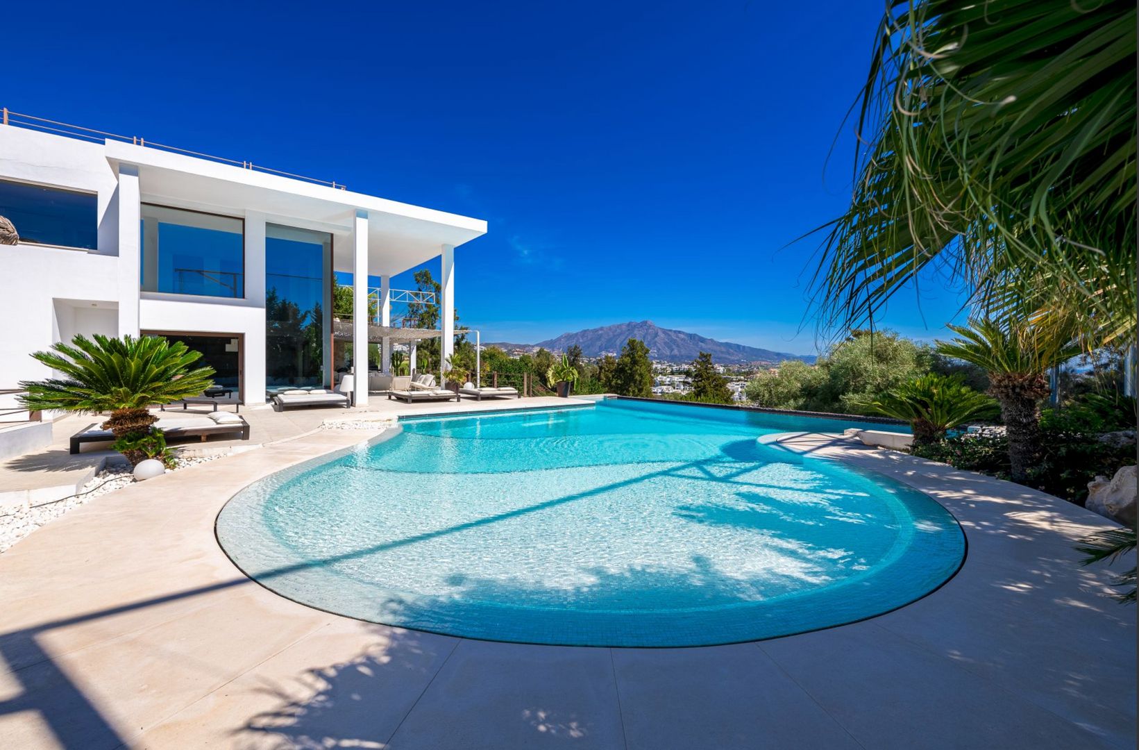 Frontline Golf Villa With Panoramic Sea Views, Benahavís (Marbella) foto-0