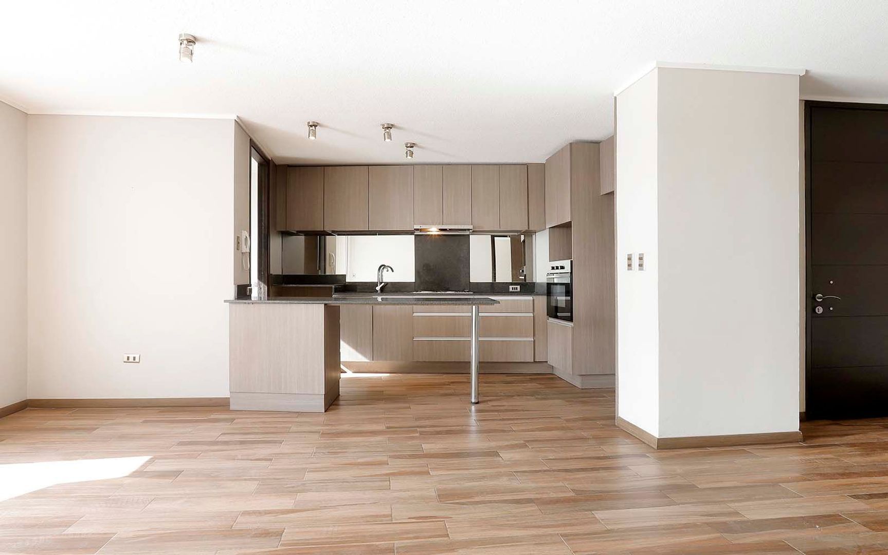 Augusto Villanueva, Santiago foto-2