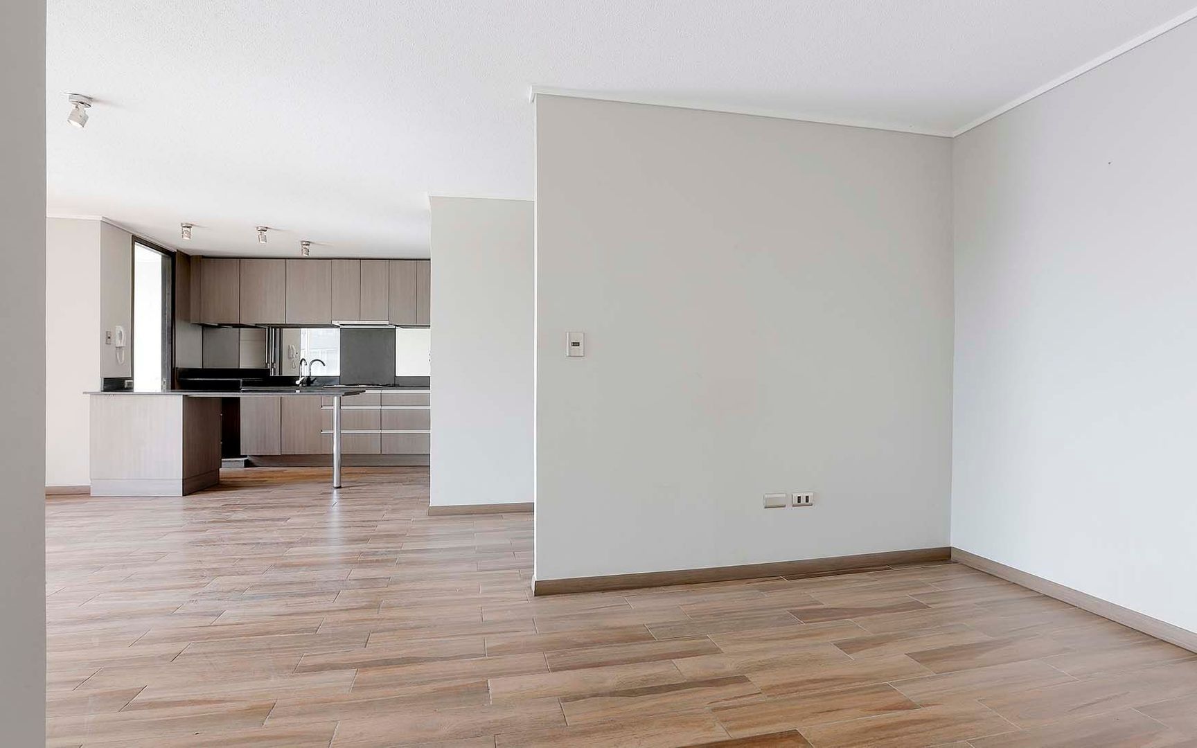 Augusto Villanueva, Santiago foto-6