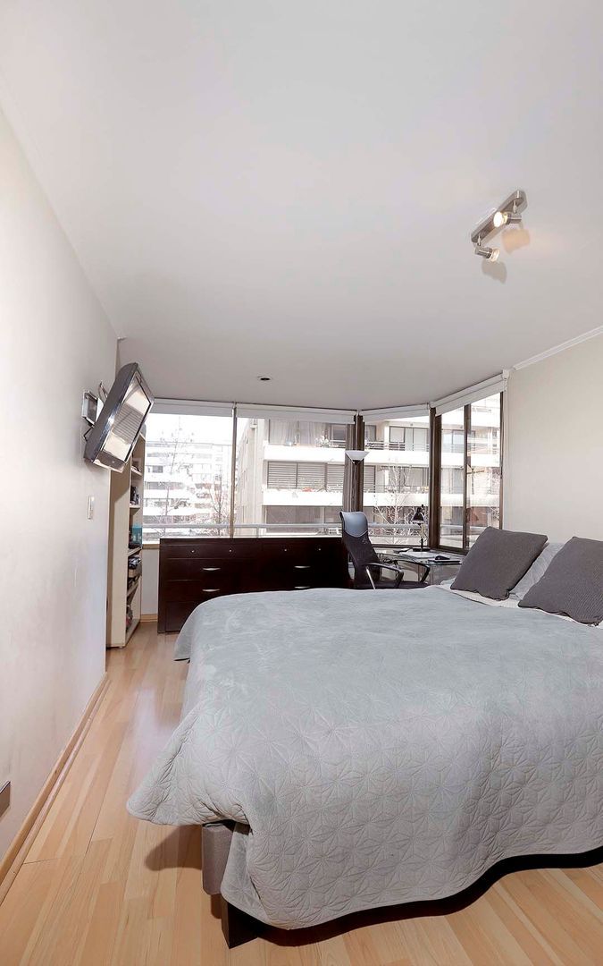 Luis Thayer Ojeda, Santiago foto-11