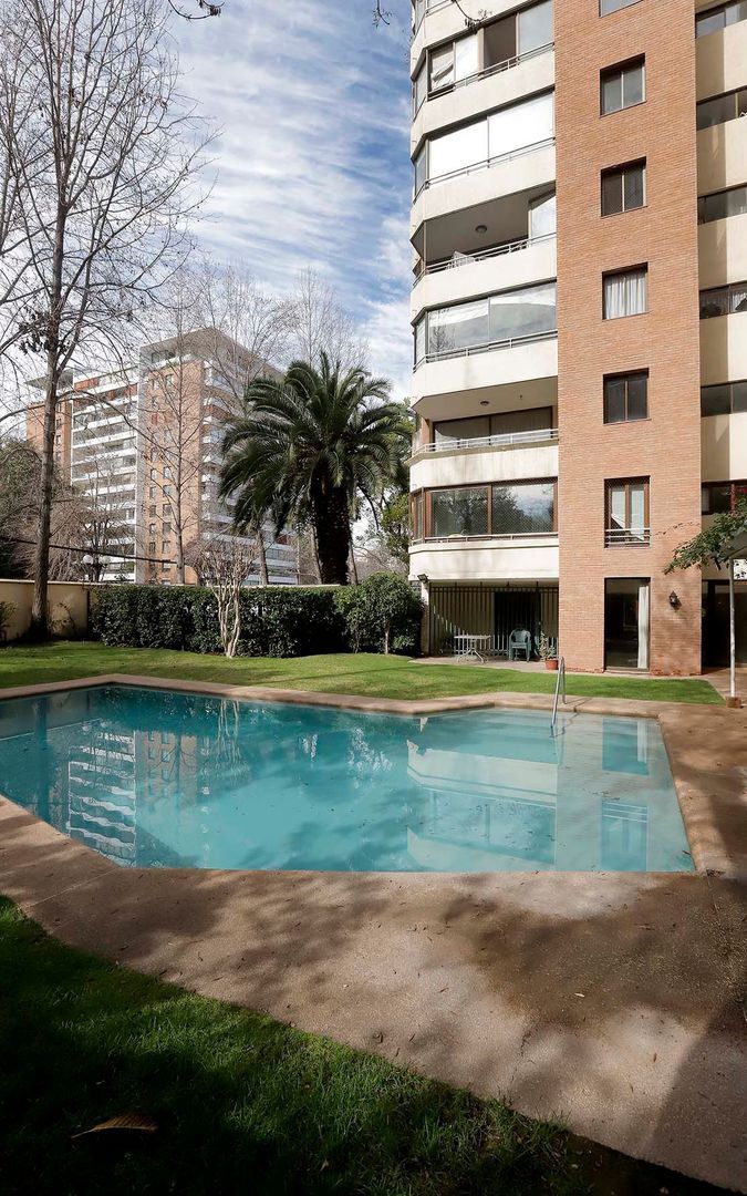 Luis Thayer Ojeda, Santiago foto-17