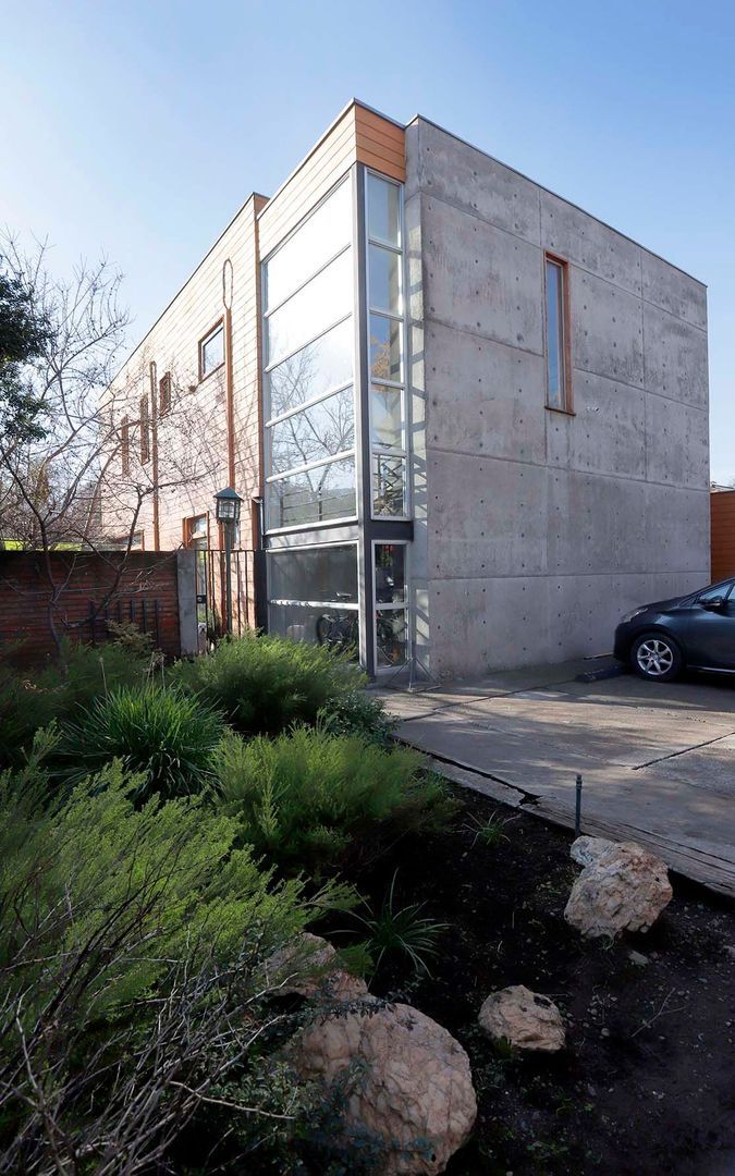 Hermanos Lobos, Santiago foto-1