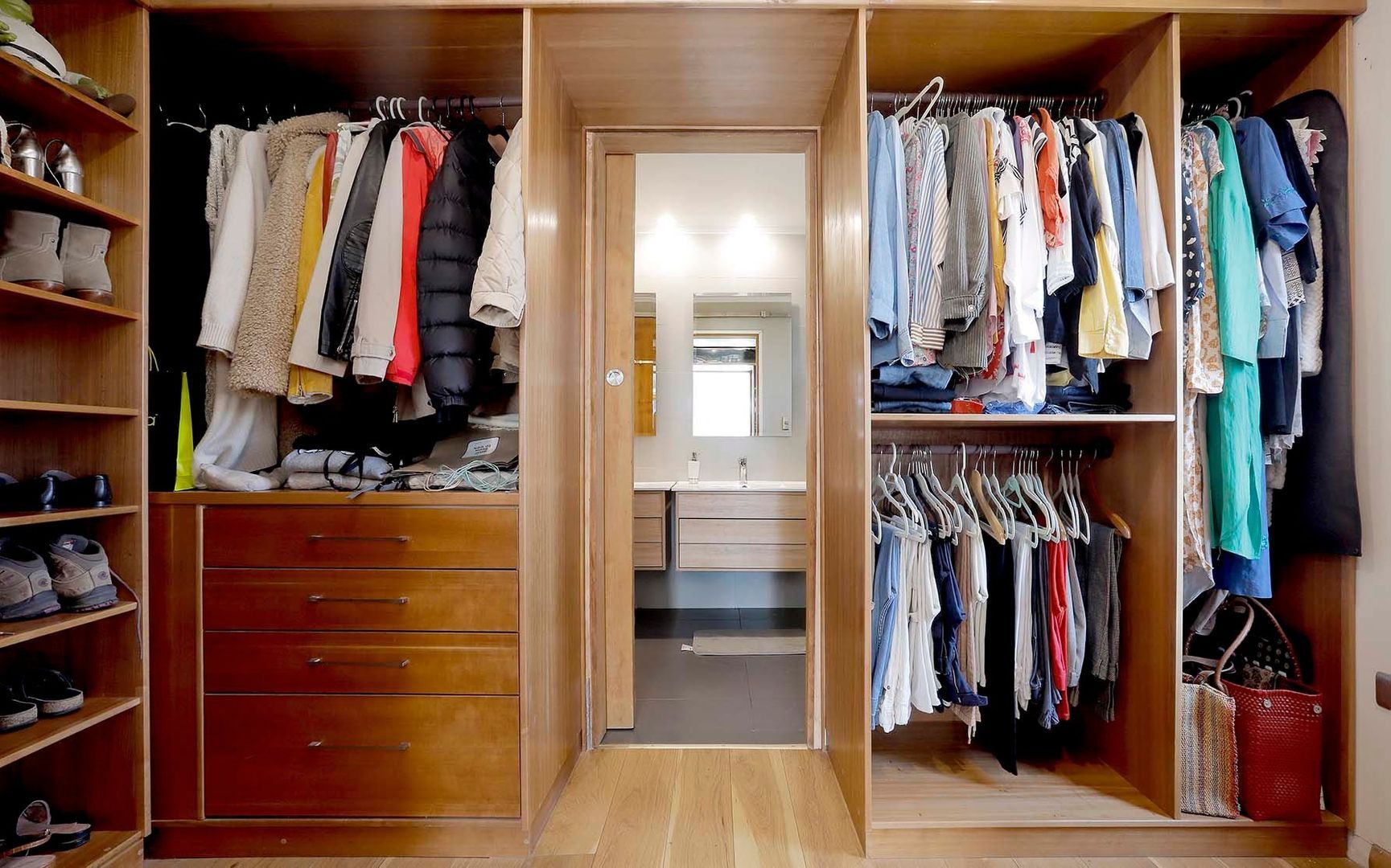 Hermanos Lobos, Santiago foto-25