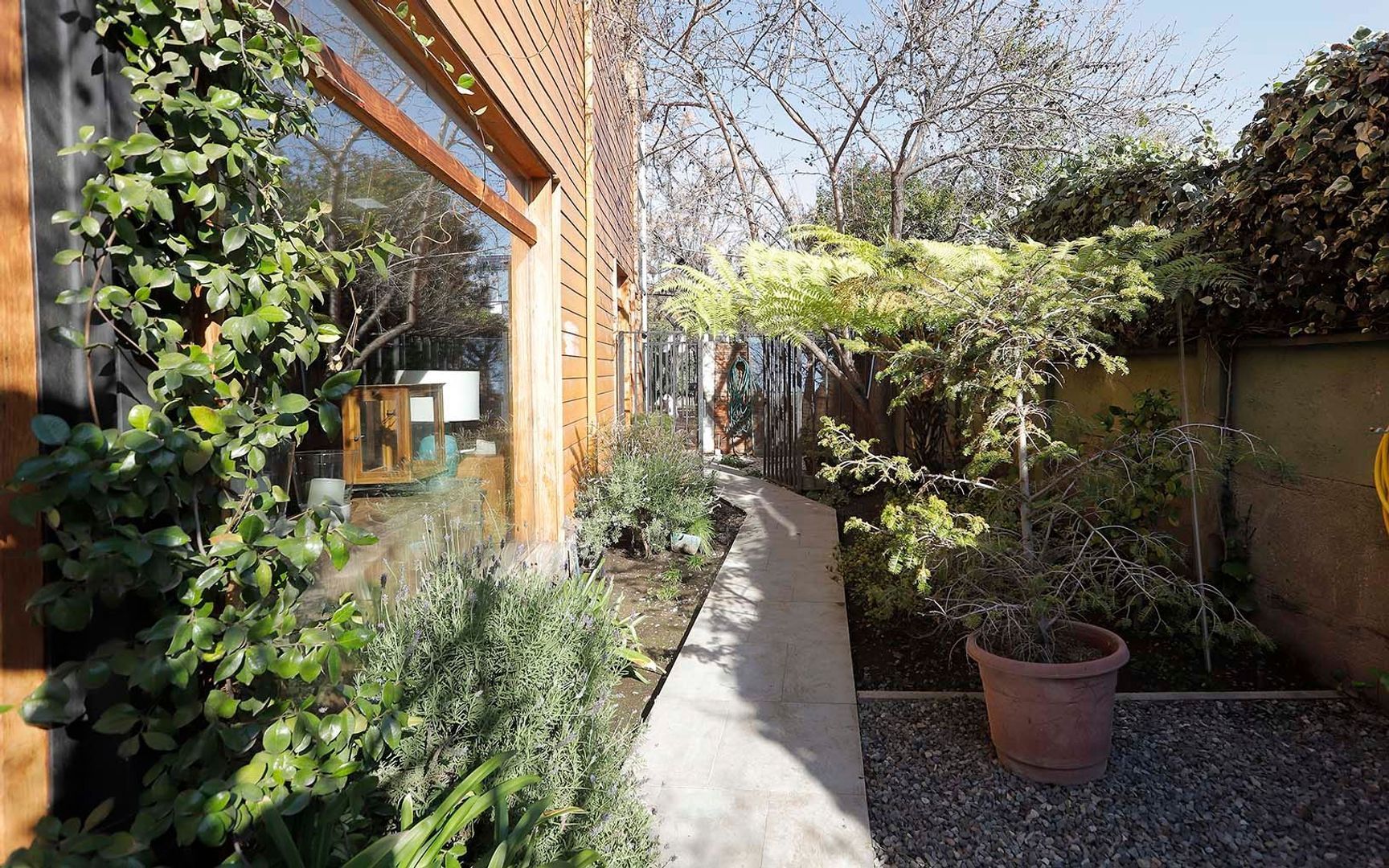 Hermanos Lobos, Santiago foto-16