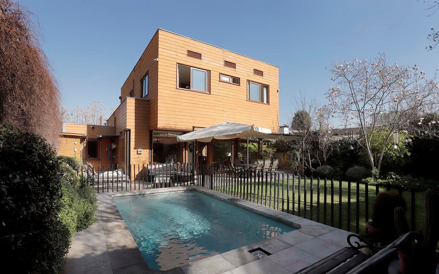 Hermanos Lobos, Santiago foto-13