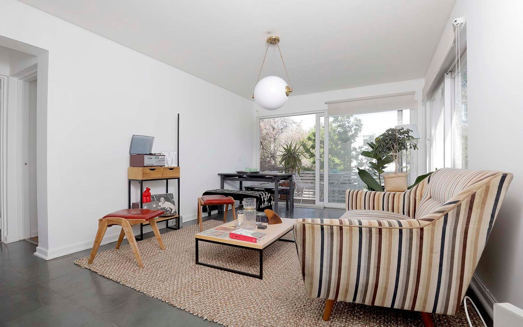 Aurelio González, Santiago foto-2