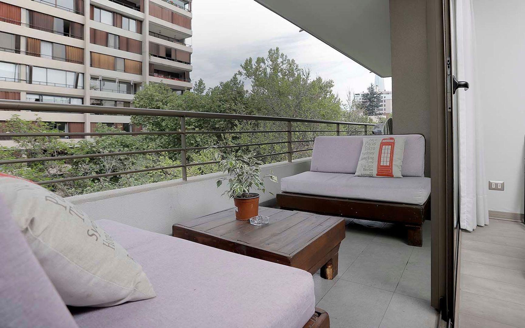 Luis Thayer Ojeda, Santiago foto-6