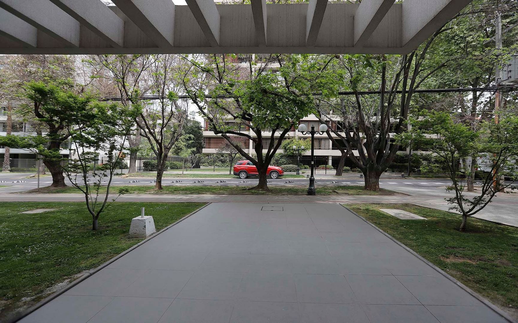 Luis Thayer Ojeda, Santiago foto-2