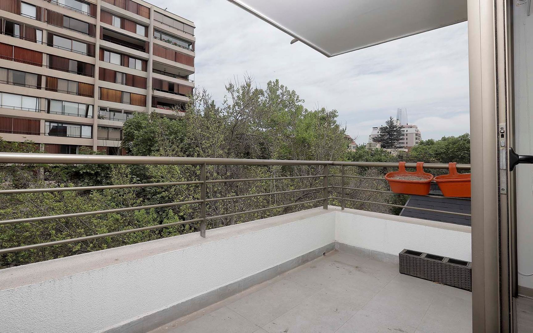 Luis Thayer Ojeda, Santiago foto-8