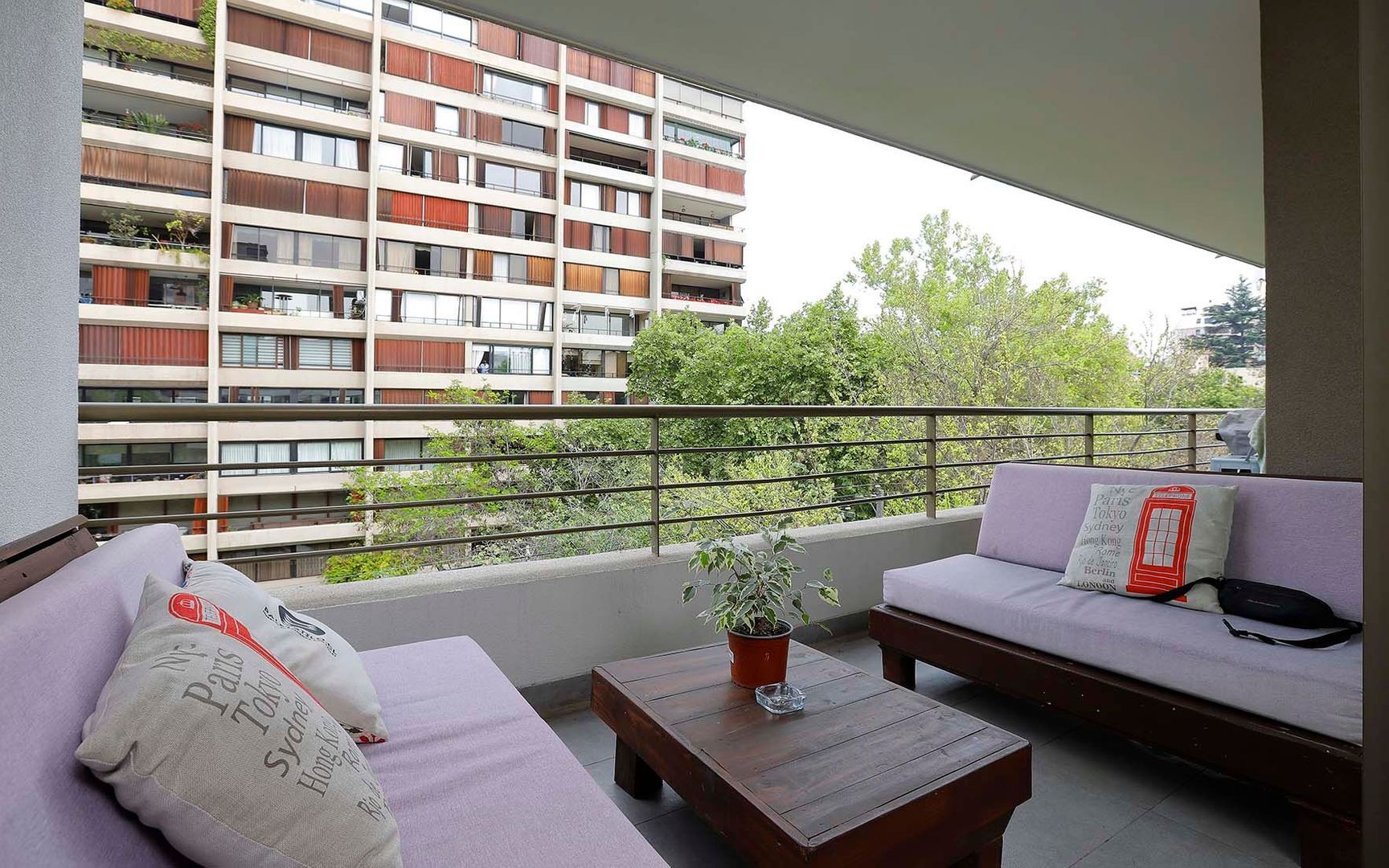 Luis Thayer Ojeda, Santiago foto-0