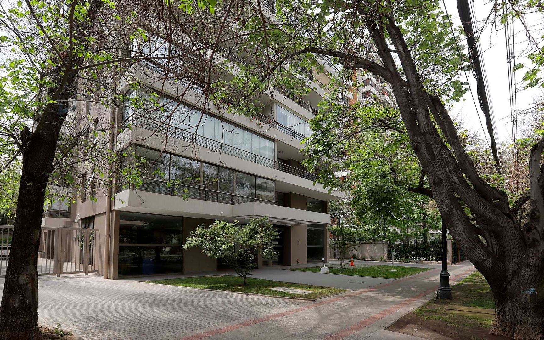 Luis Thayer Ojeda, Santiago foto-1