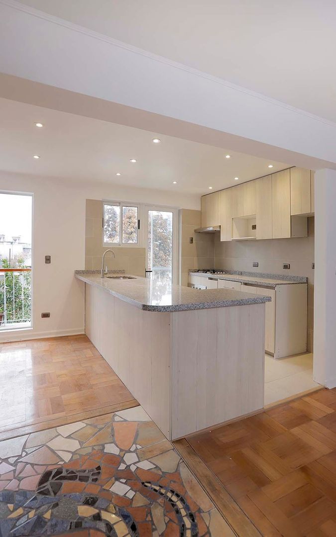 María Luisa Santander, Santiago foto-0