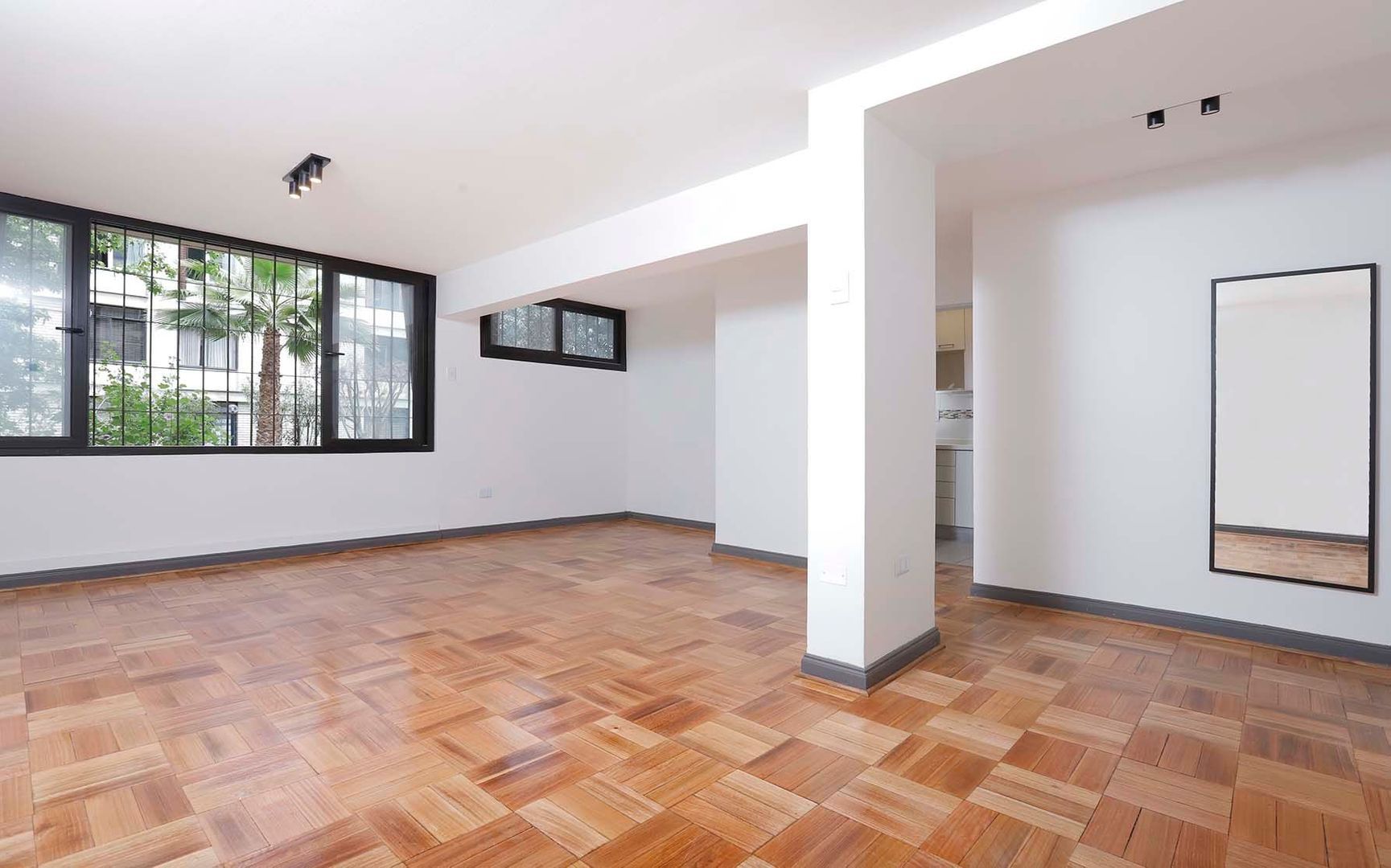 Galvarino Gallardo, Santiago foto-0