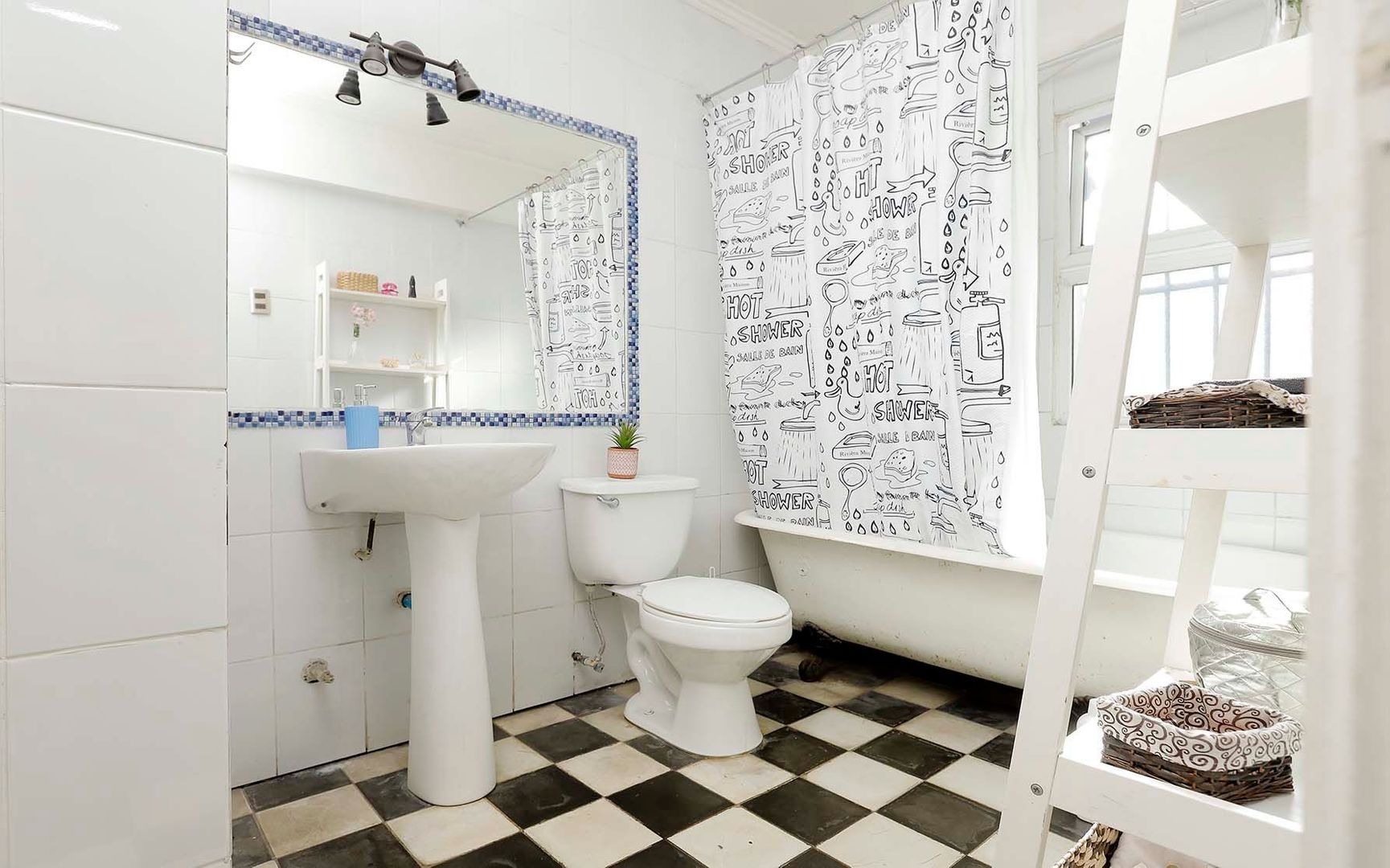 Hernán Cortés, Santiago foto-13