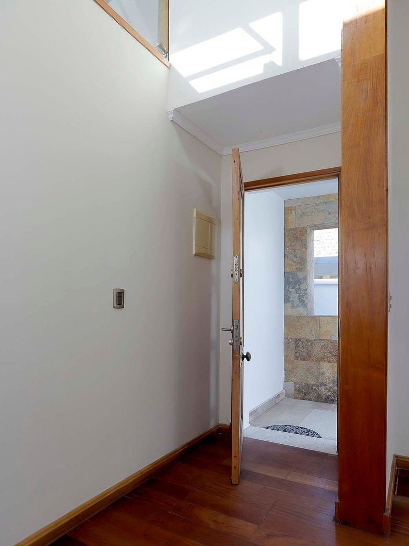 Rey Cristian, Santiago foto-1