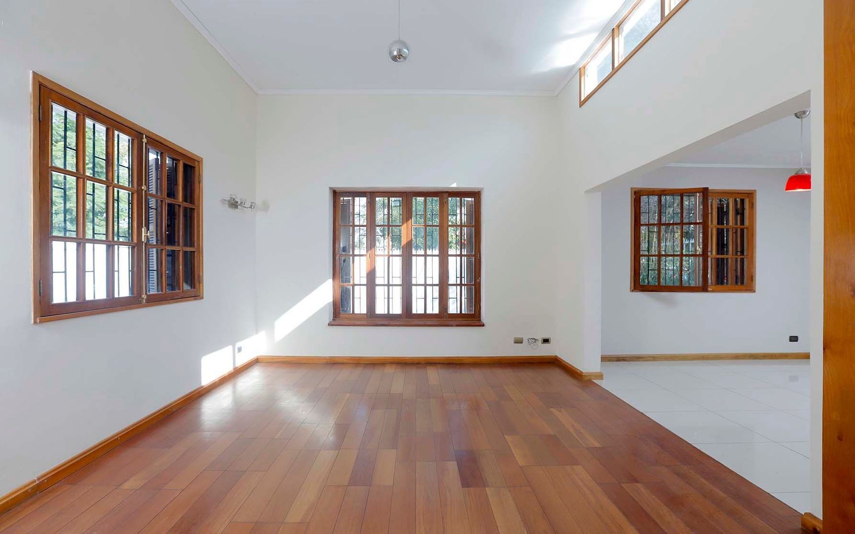 Rey Cristian, Santiago foto-2