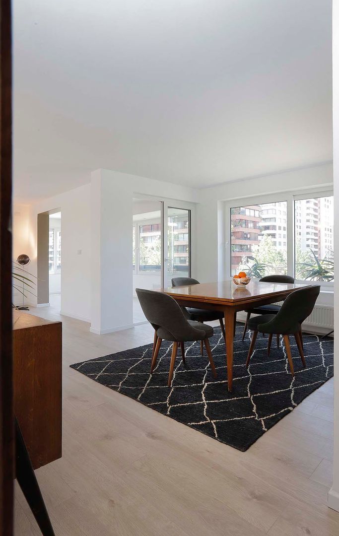 Luis Thayer Ojeda, Santiago foto-2