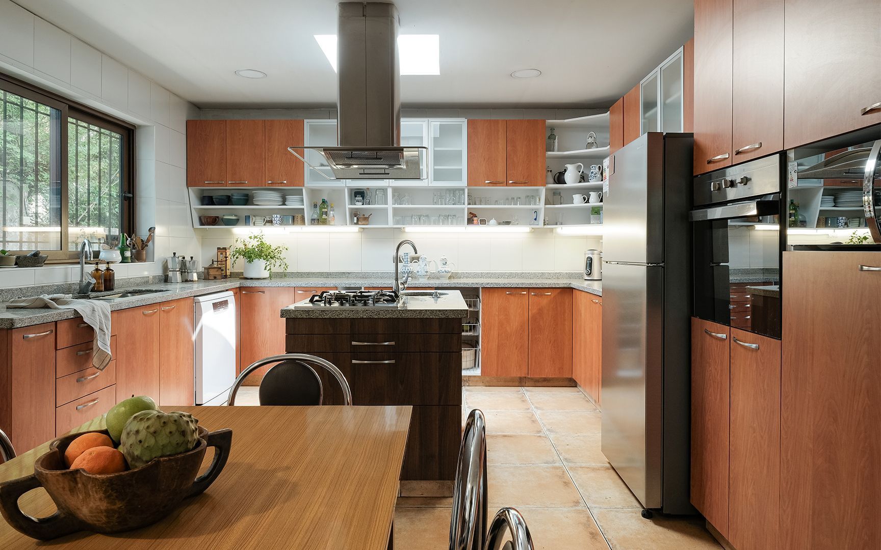 Carlos Mondaca, Santiago foto-6