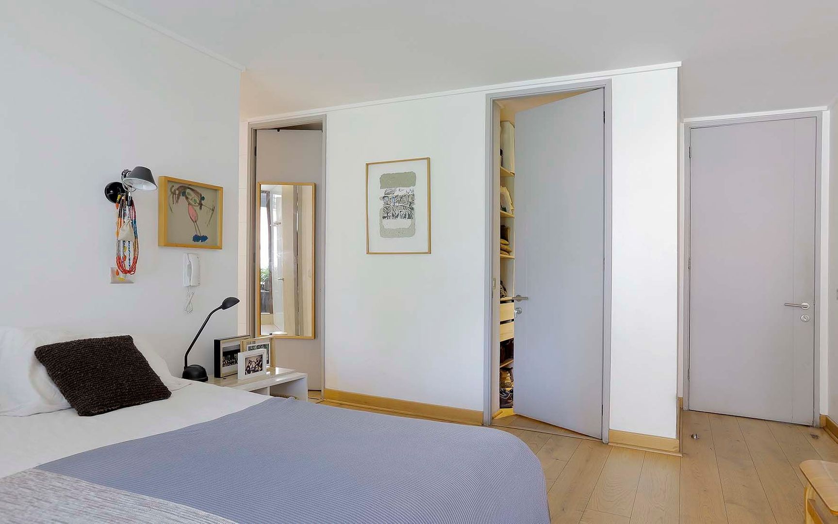 Domingo Bondi, Santiago foto-22