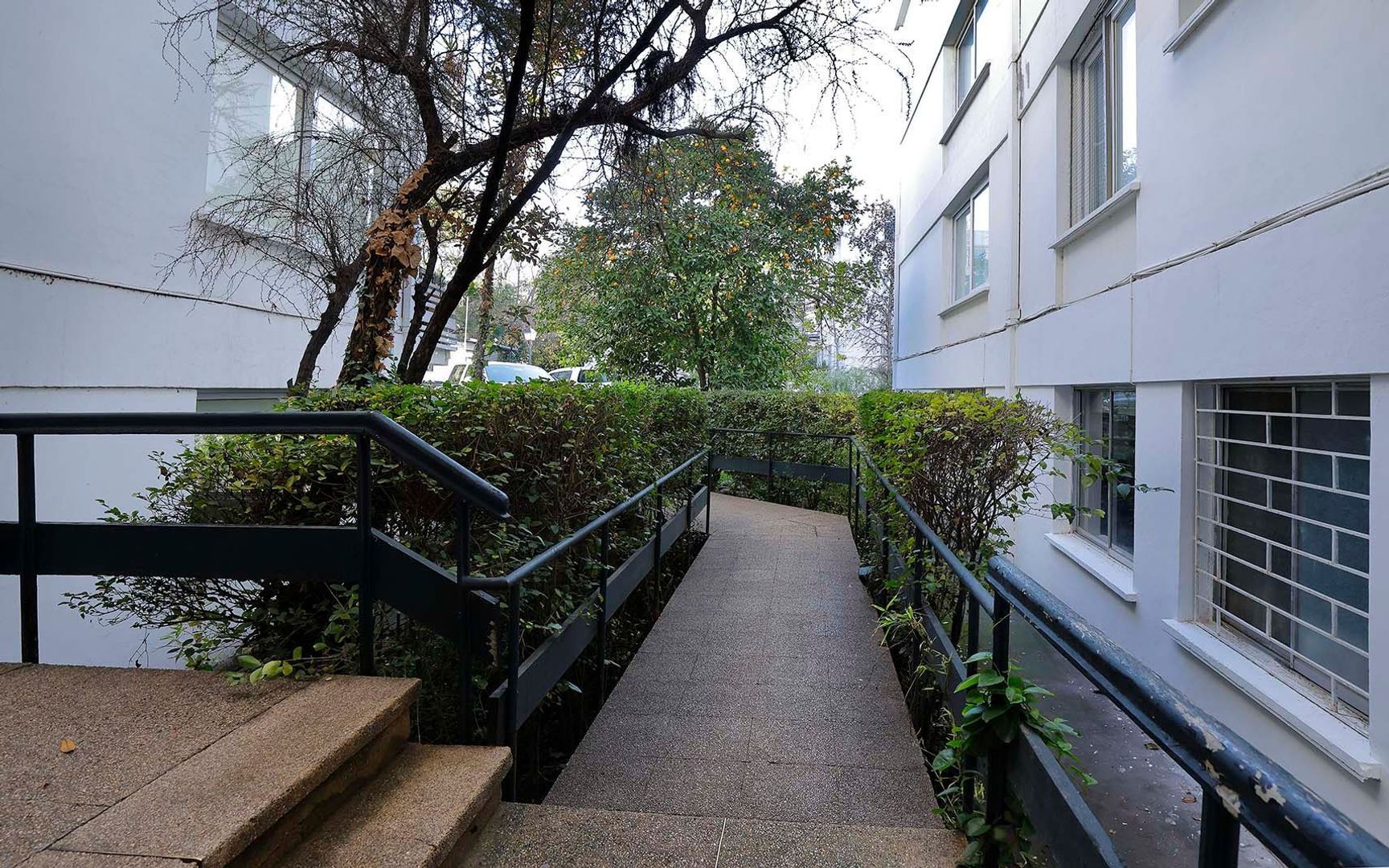 Aurelio González, Santiago foto-2