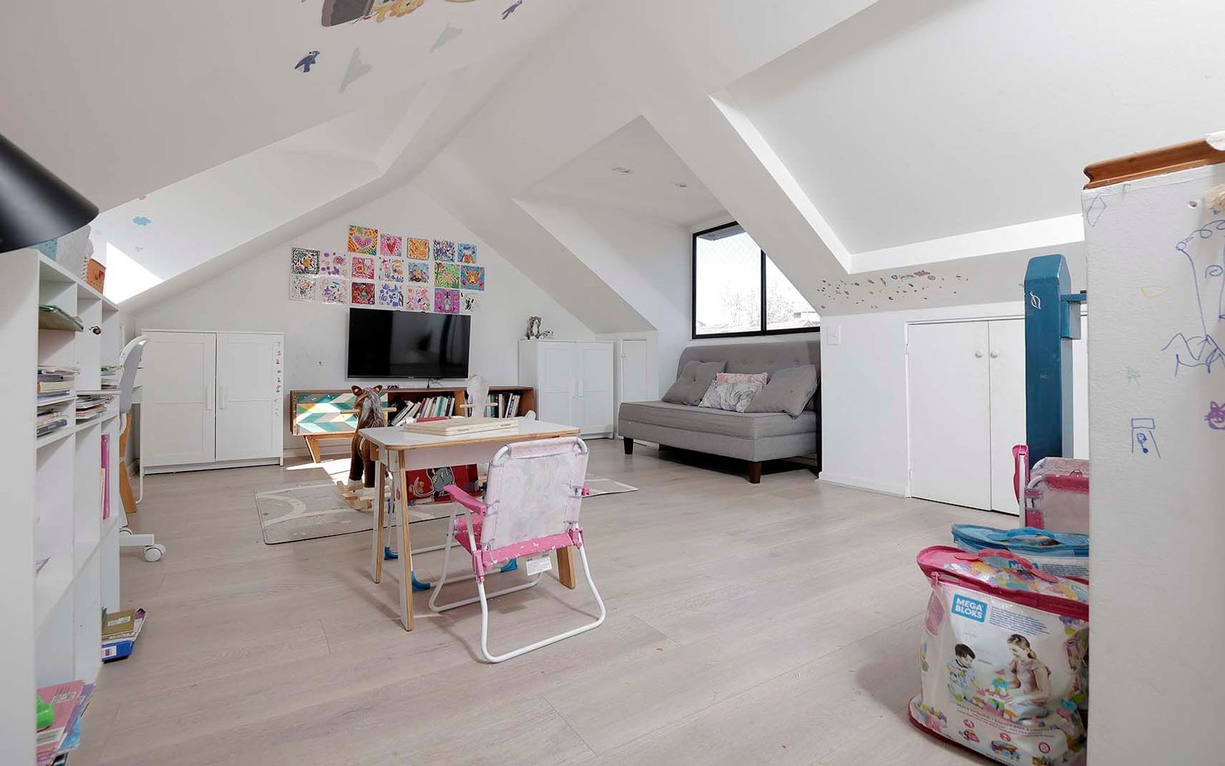 Romilio Burgos, Santiago foto-22