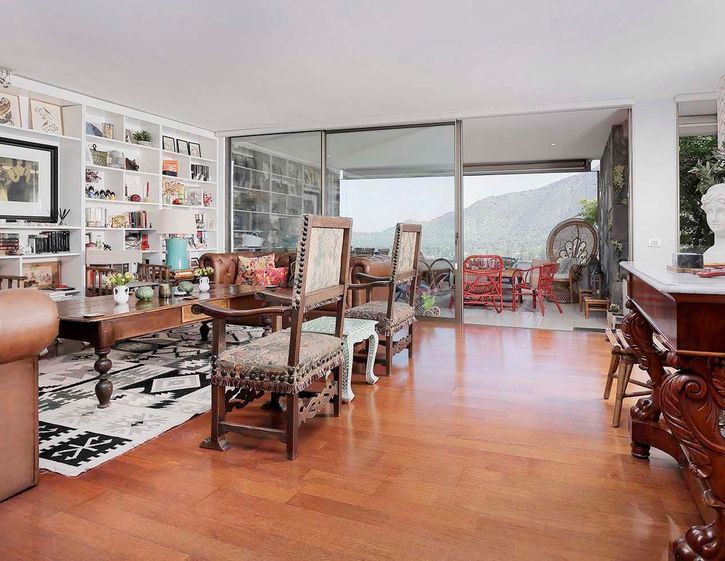 Luis Pasteur, Santiago