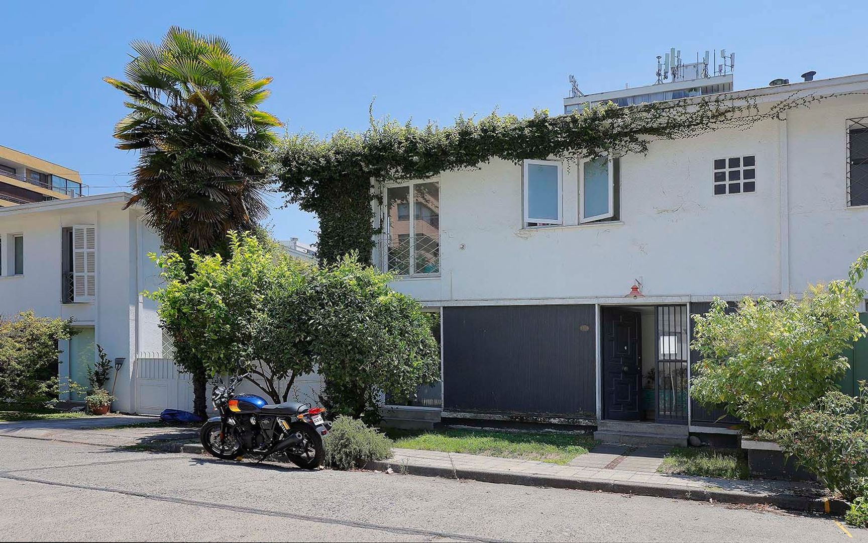 Luis Thayer Ojeda, Santiago foto-1