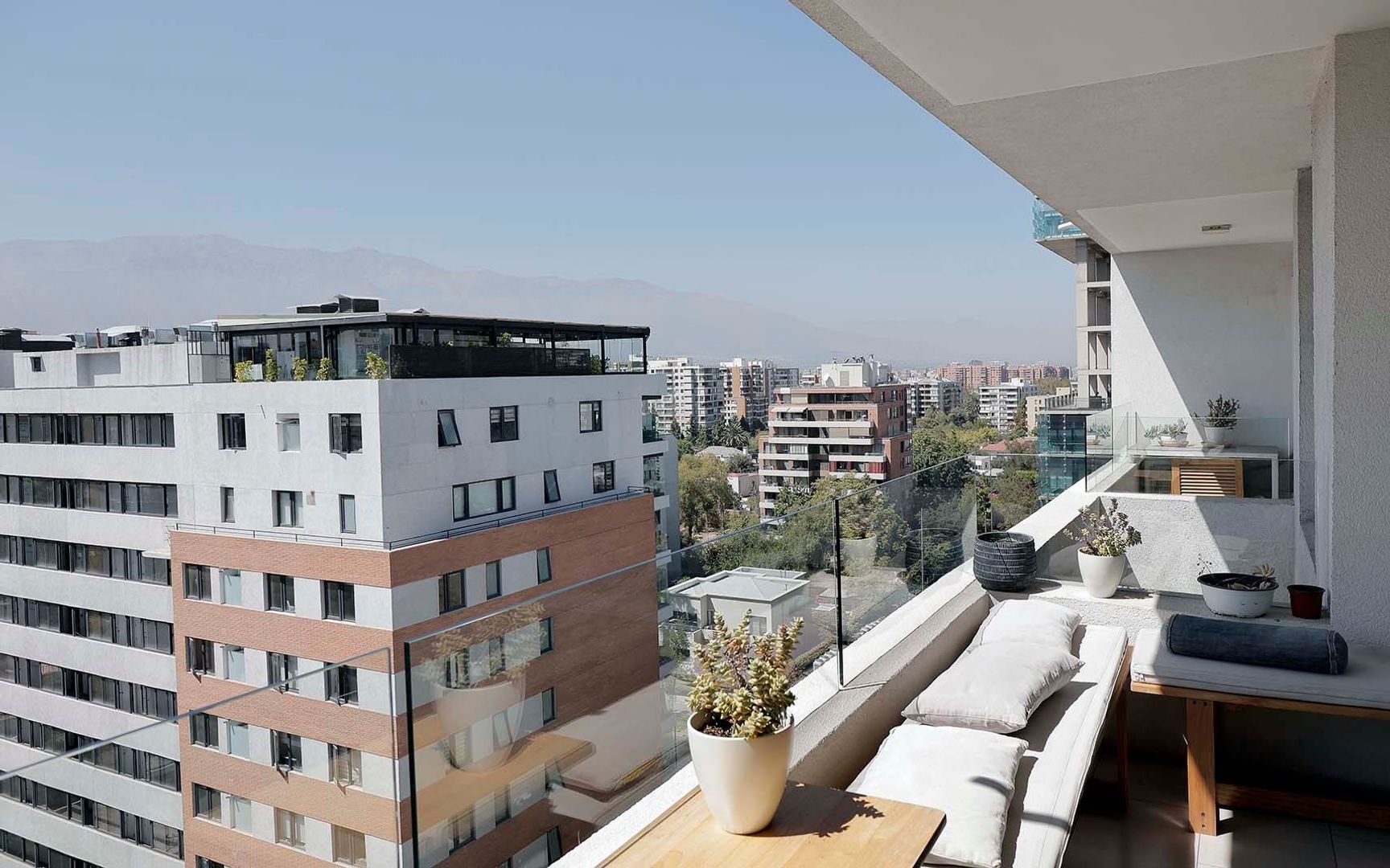 Darío Urzúa, Santiago foto-12