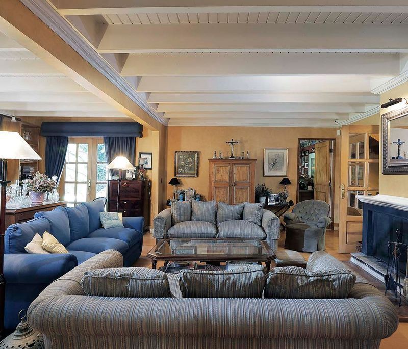 Santa Ester de Liray, Santiago