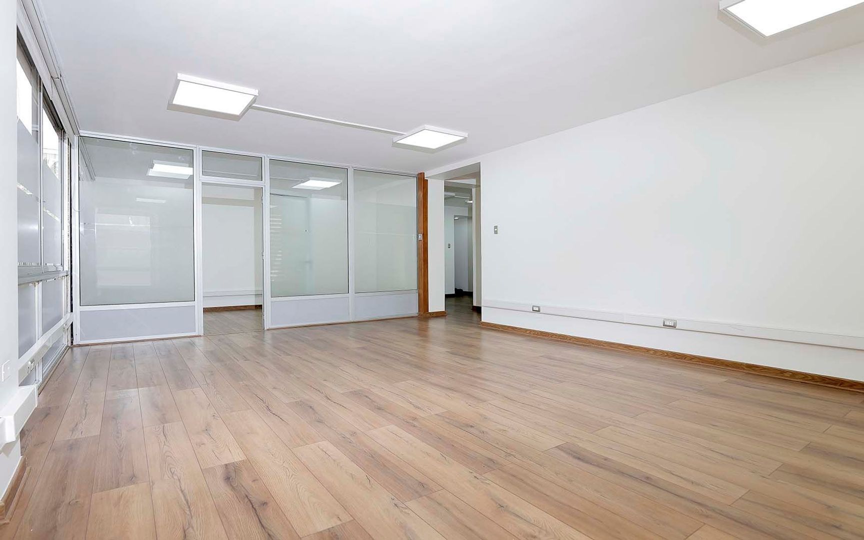 Luis Thayer Ojeda, Santiago foto-5