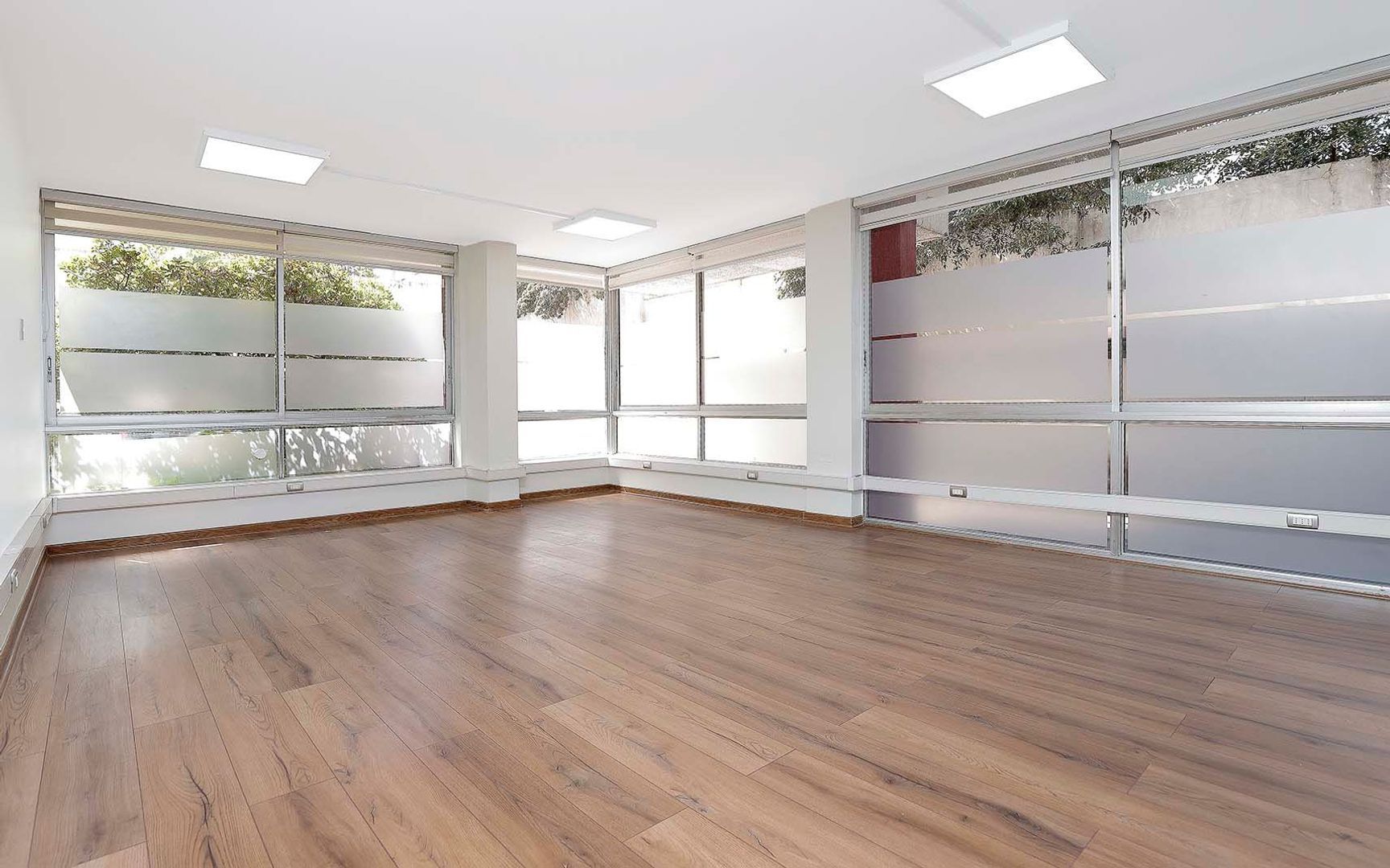 Luis Thayer Ojeda, Santiago foto-6