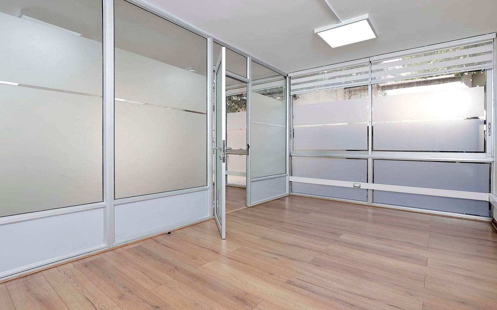 Luis Thayer Ojeda, Santiago foto-9