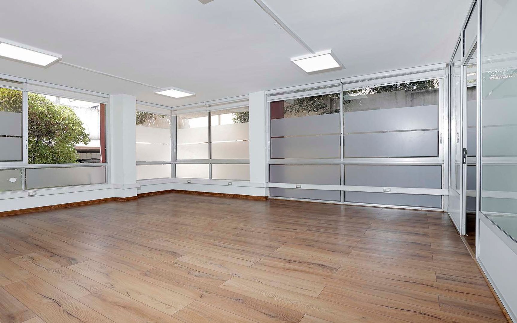 Luis Thayer Ojeda, Santiago foto-3