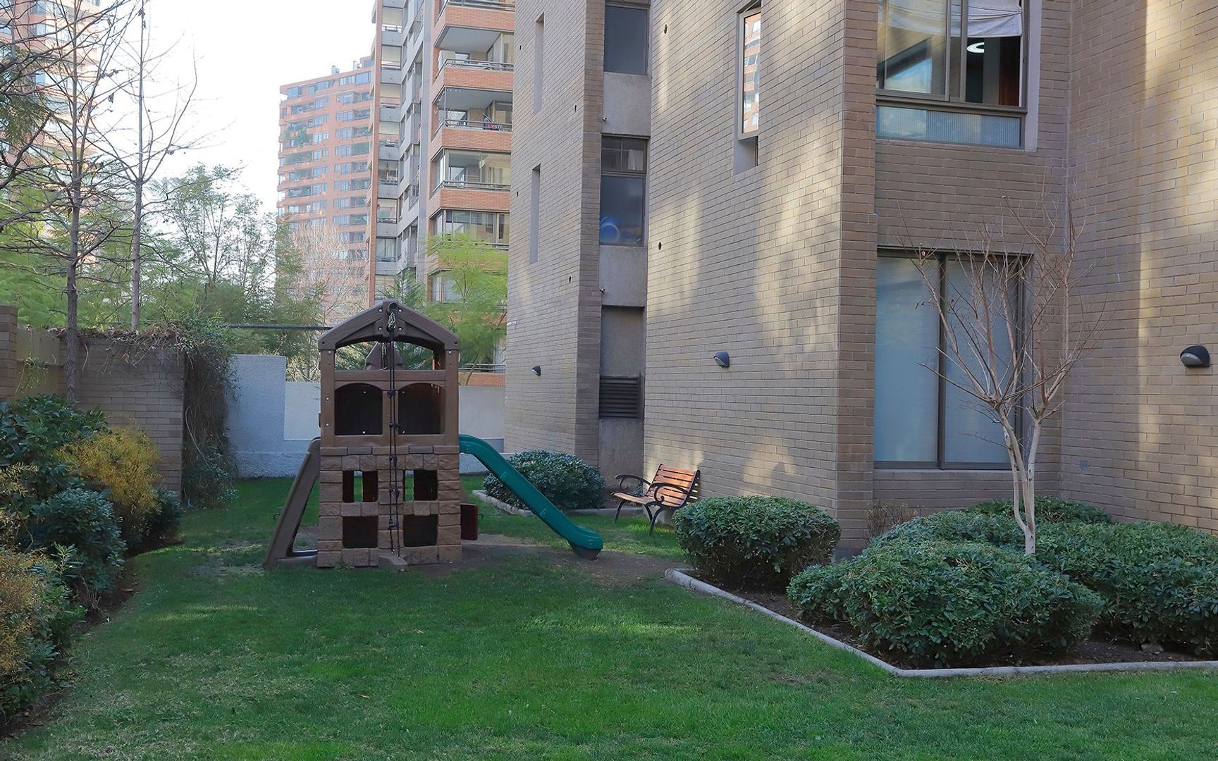 Óscar Tenhann, Santiago foto-20