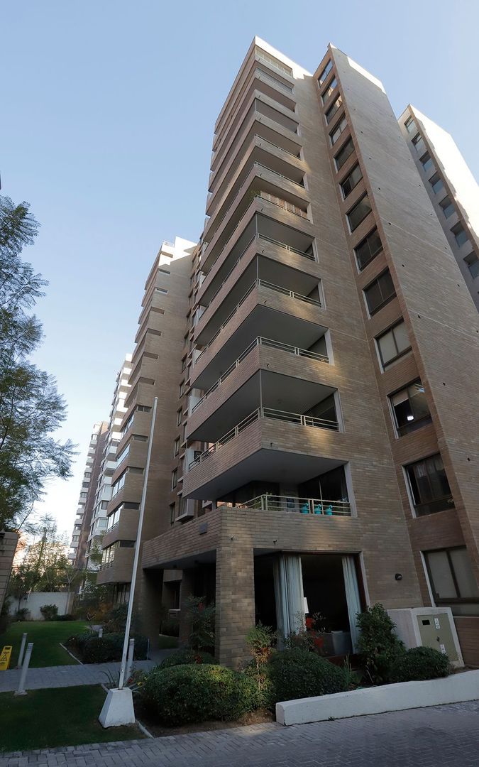 Óscar Tenhann, Santiago foto-1