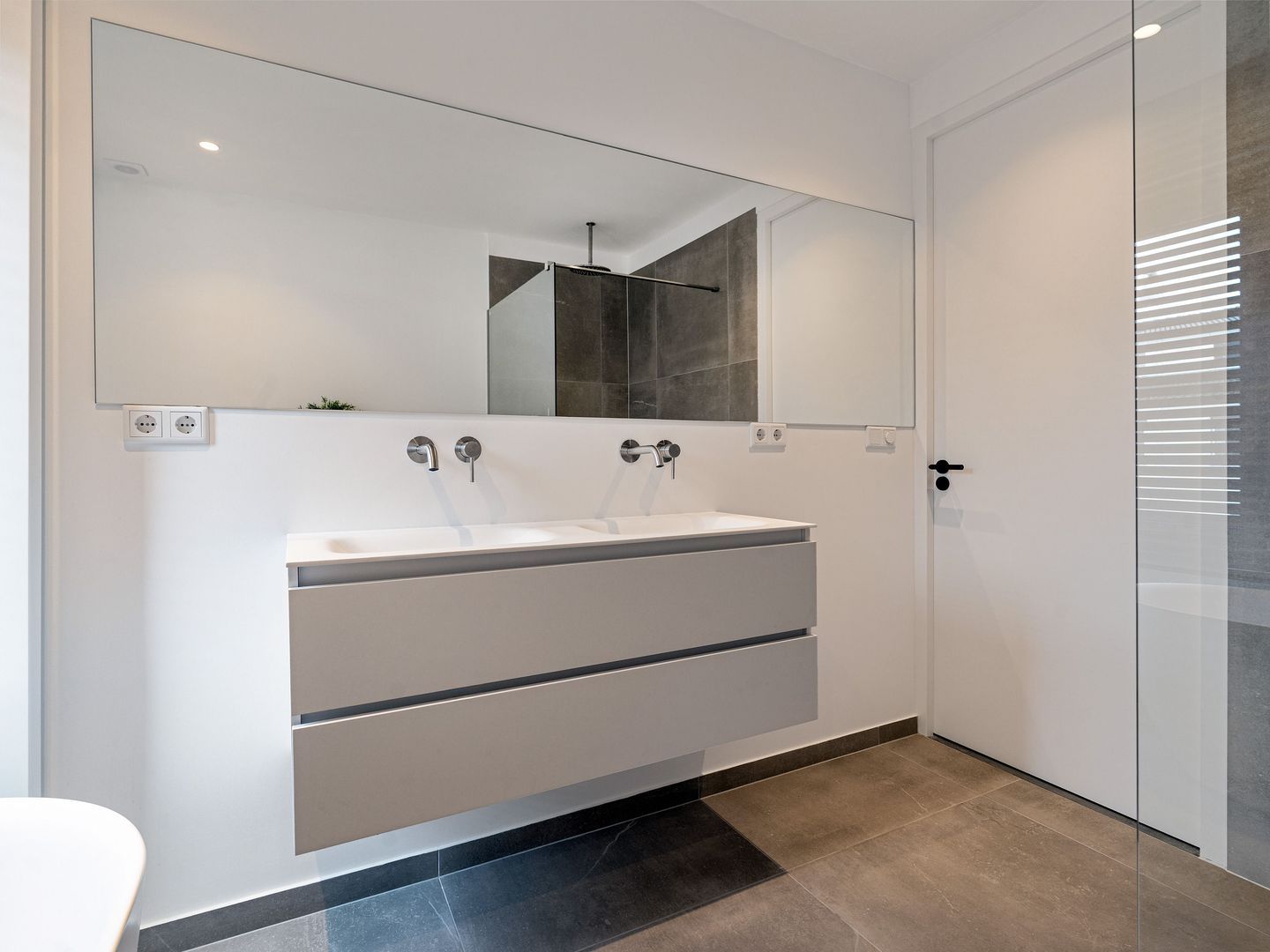 Rijksweg Zuid 107 A, Geleen foto-25