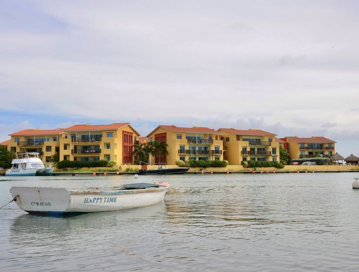 Palapa Beach Resort, Caracasbaai