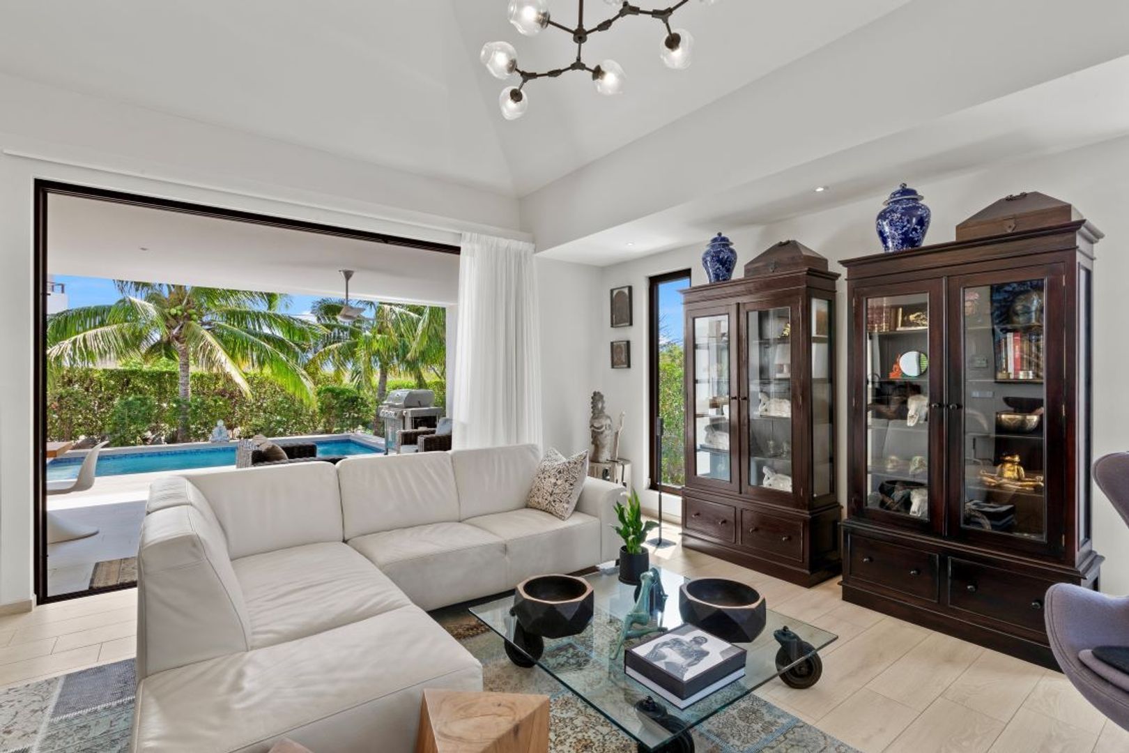 Jan Sofat LXRY Living A1, Jan Sofat foto-6